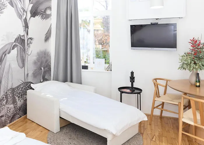 Ella's River Apartmán *