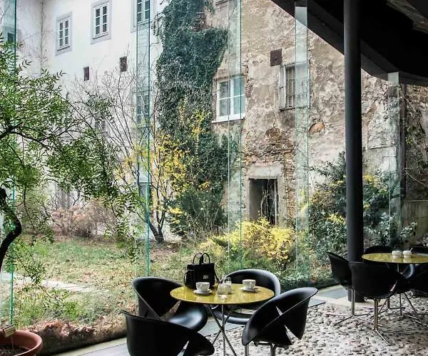 Ella's River Διαμέρισμα *